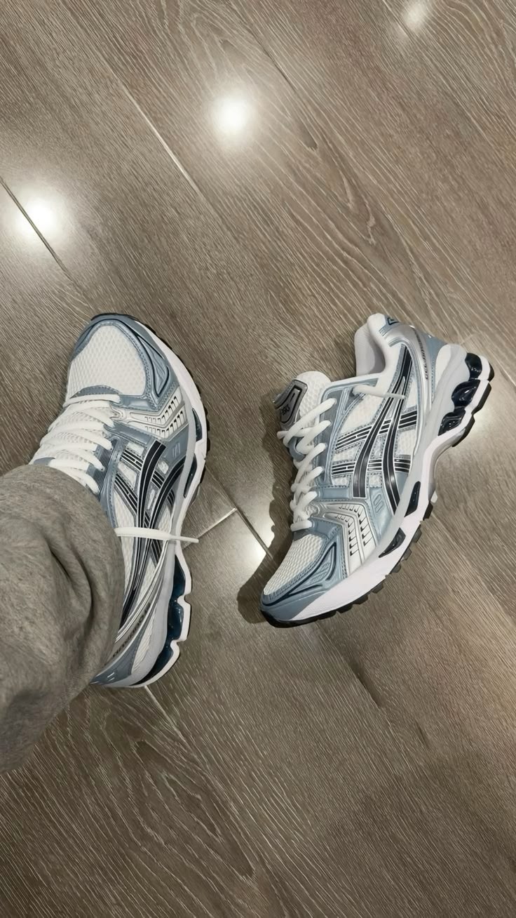 ASICS GEL-KAYANO 14 Sky blue