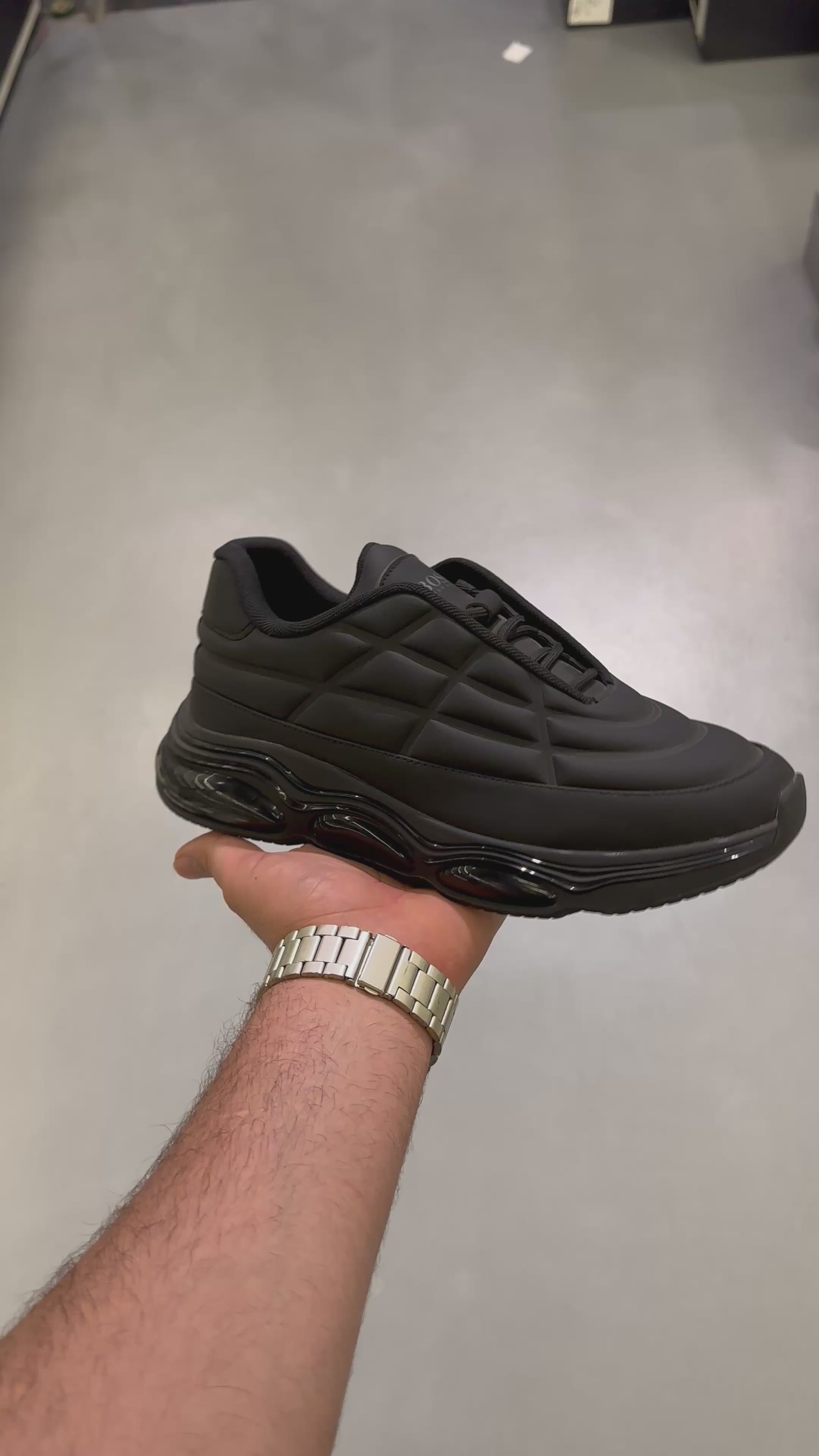 Boss Black Bubble